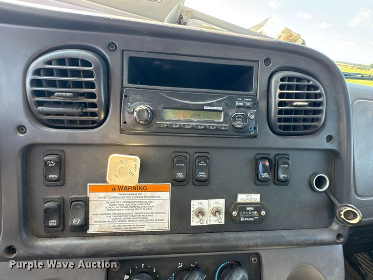 image for item DU9336 2014 Freightliner Business Class M2 bucket truck