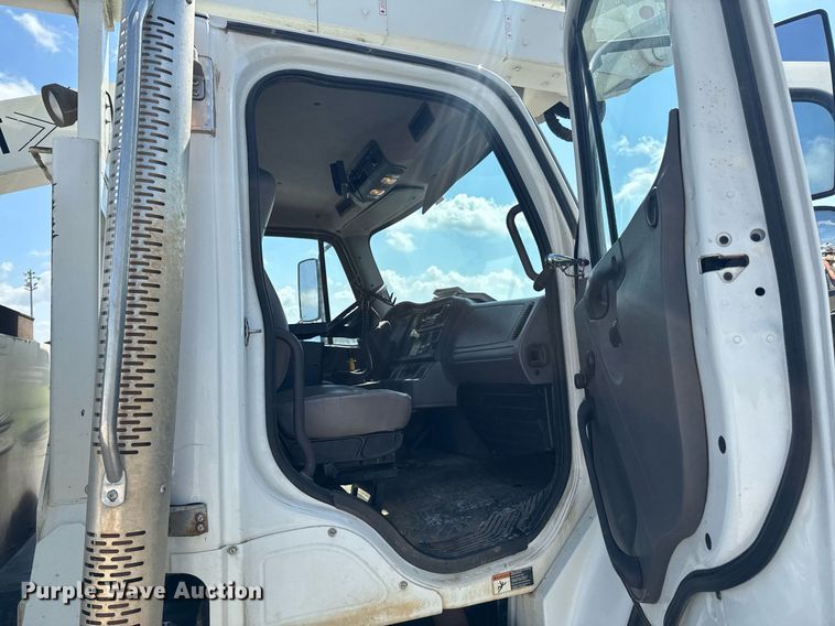 image for item DU9336 2014 Freightliner Business Class M2 bucket truck