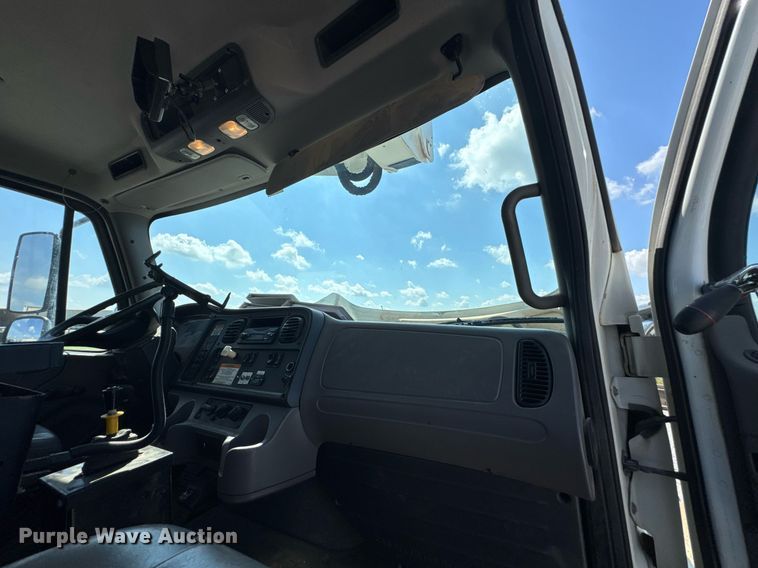 image for item DU9336 2014 Freightliner Business Class M2 bucket truck