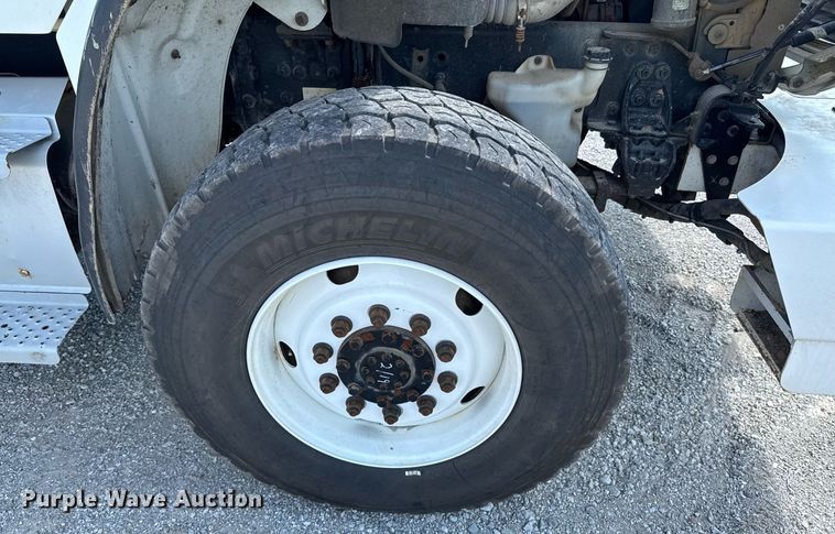 image for item DU9336 2014 Freightliner Business Class M2 bucket truck