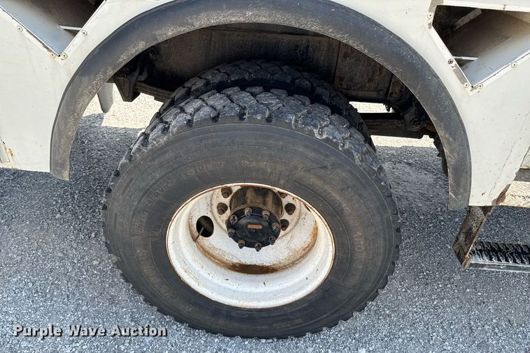 image for item DU9336 2014 Freightliner Business Class M2 bucket truck