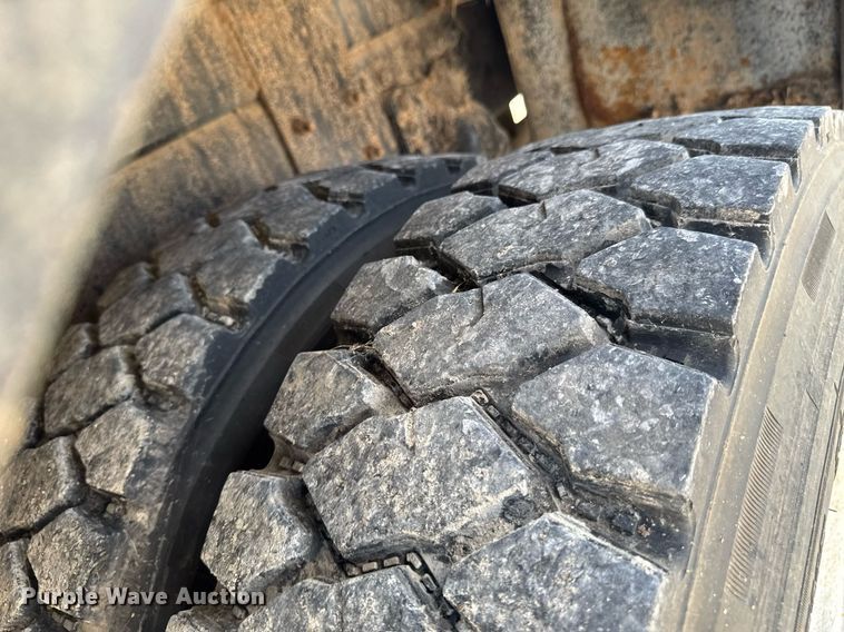 image for item DU9336 2014 Freightliner Business Class M2 bucket truck