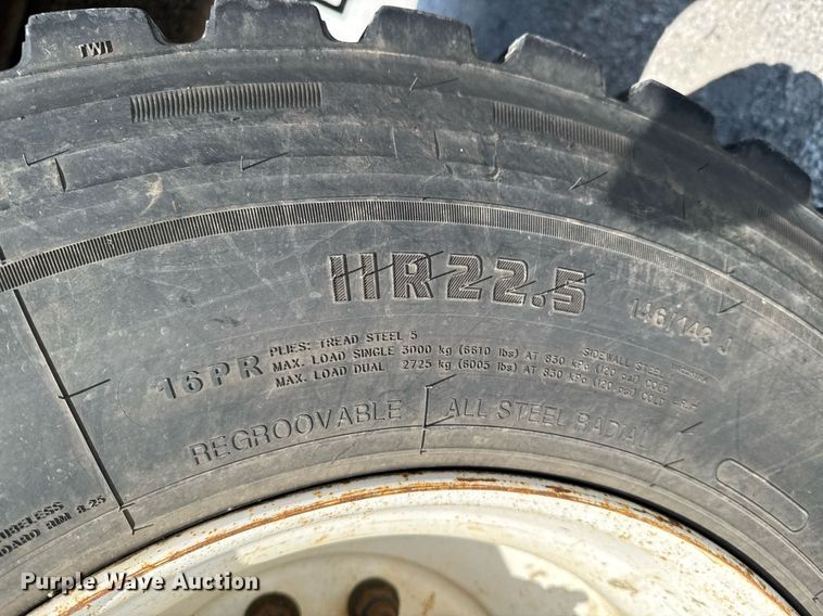 image for item DU9336 2014 Freightliner Business Class M2 bucket truck