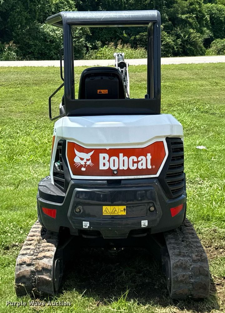 image for item DU9338 2022 Bobcat E26 mini excavator