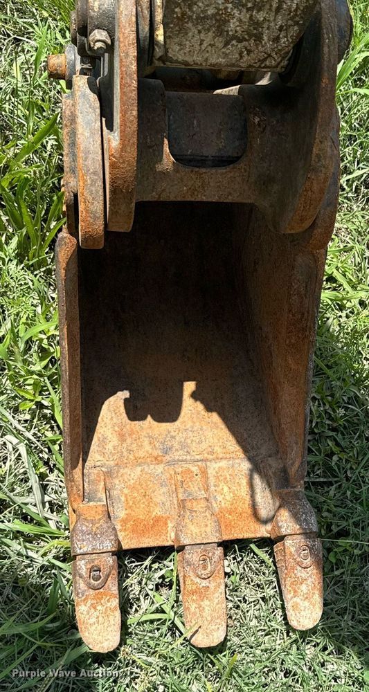 image for item DU9338 2022 Bobcat E26 mini excavator