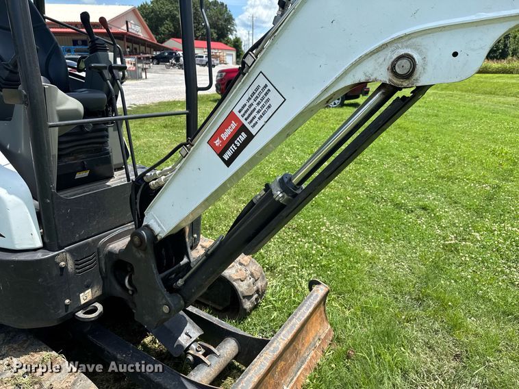 image for item DU9338 2022 Bobcat E26 mini excavator