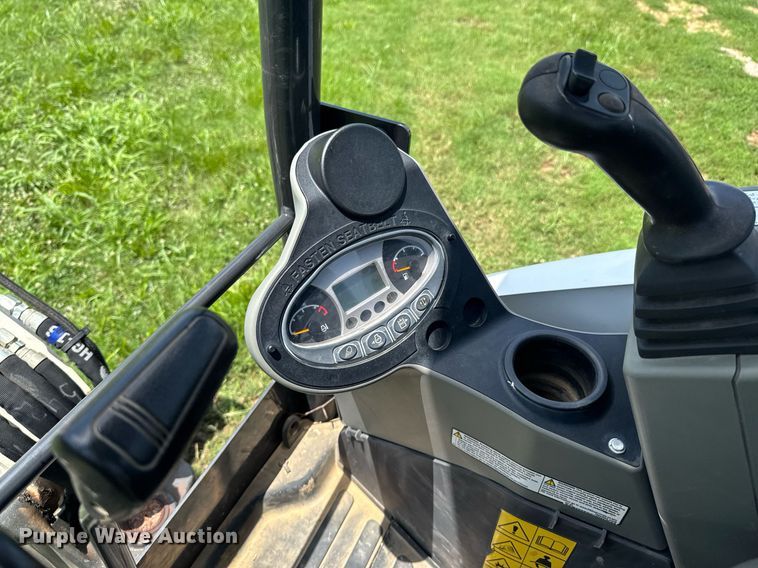 image for item DU9338 2022 Bobcat E26 mini excavator