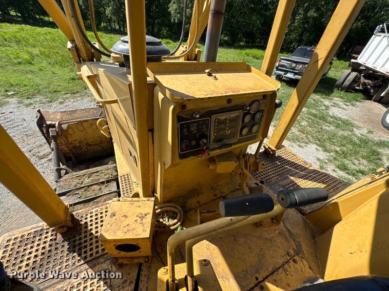 image for item DU9342 1986 Caterpillar D6H Series II dozer