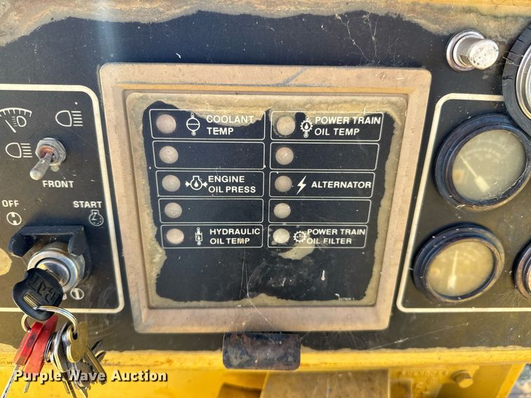 image for item DU9342 1986 Caterpillar D6H Series II dozer