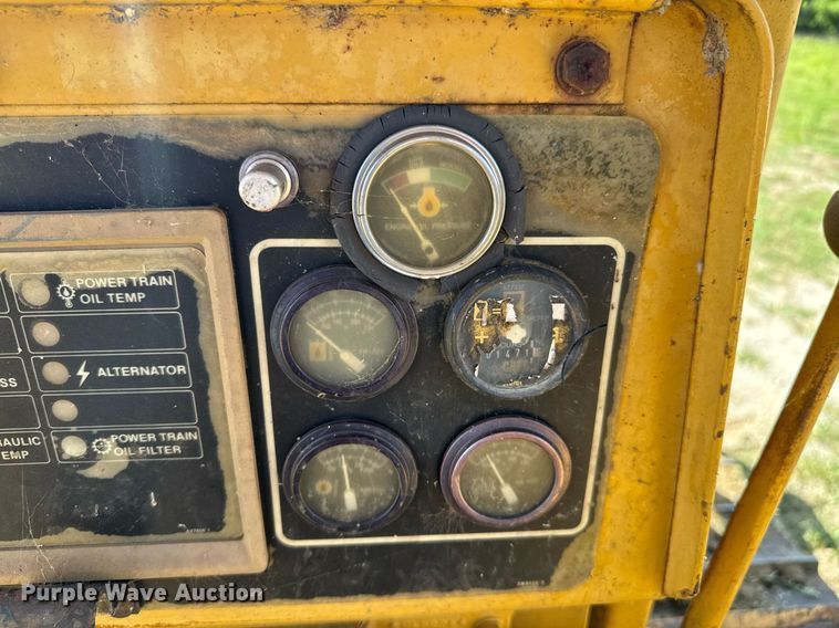 image for item DU9342 1986 Caterpillar D6H Series II dozer