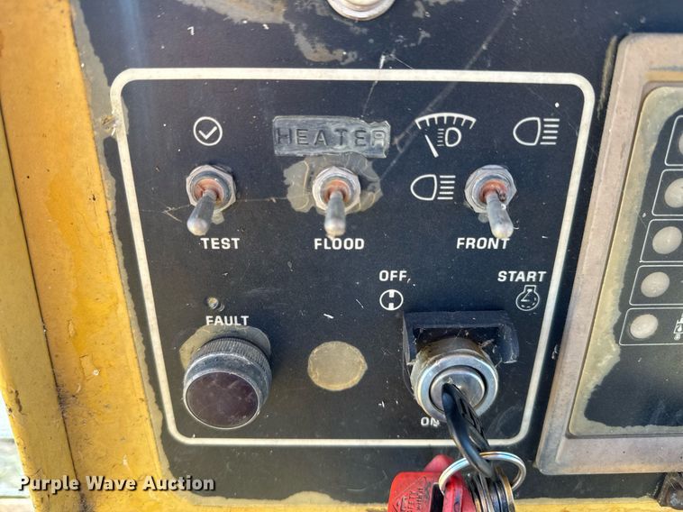 image for item DU9342 1986 Caterpillar D6H Series II dozer