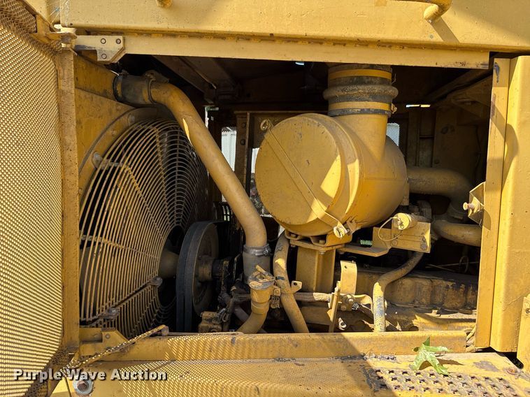 image for item DU9342 1986 Caterpillar D6H Series II dozer