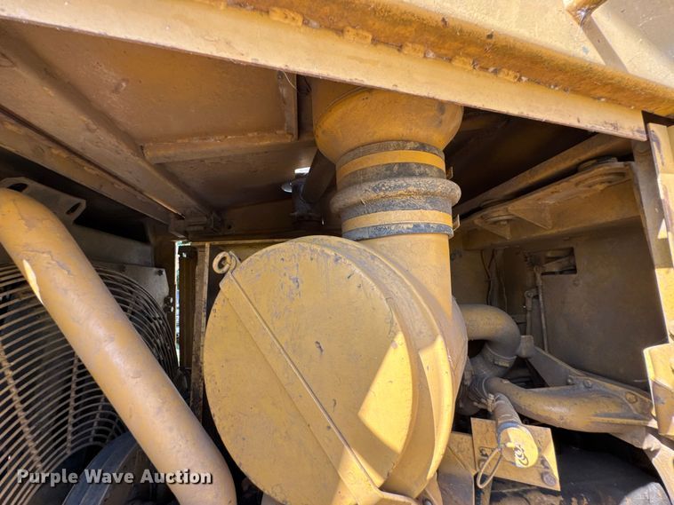 image for item DU9342 1986 Caterpillar D6H Series II dozer