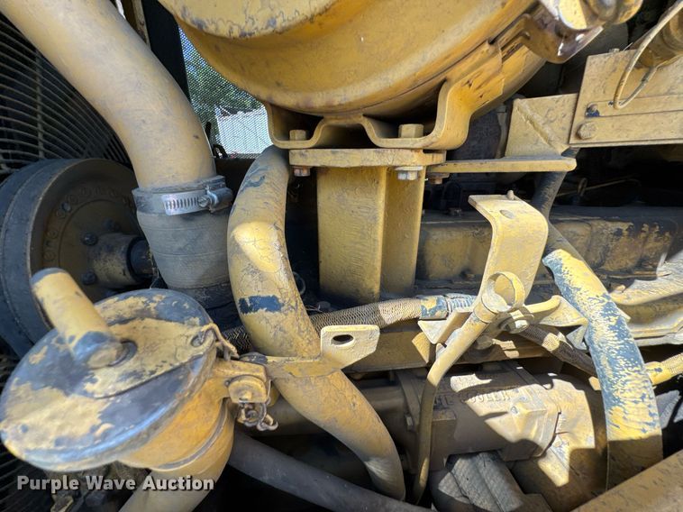 image for item DU9342 1986 Caterpillar D6H Series II dozer