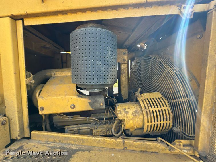 image for item DU9342 1986 Caterpillar D6H Series II dozer