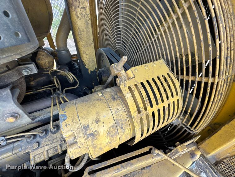 image for item DU9342 1986 Caterpillar D6H Series II dozer