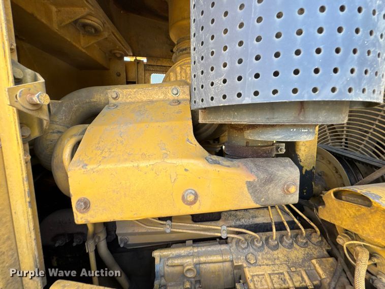 image for item DU9342 1986 Caterpillar D6H Series II dozer