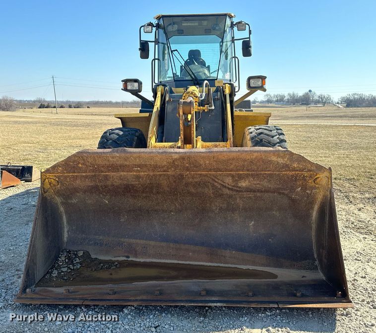 image for item DV1766 2004 Komatsu WA250-5 wheel loader