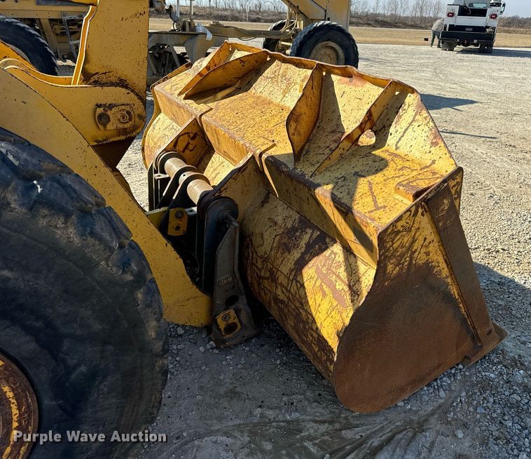 image for item DV1766 2004 Komatsu WA250-5 wheel loader