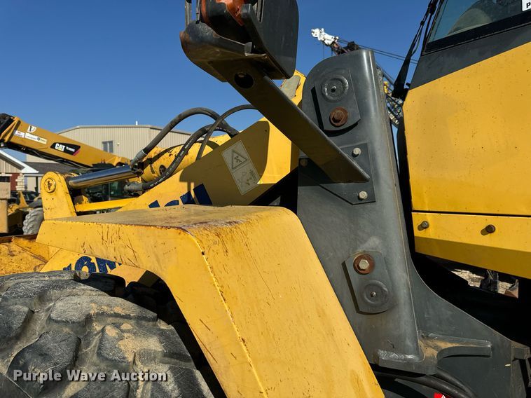 image for item DV1766 2004 Komatsu WA250-5 wheel loader