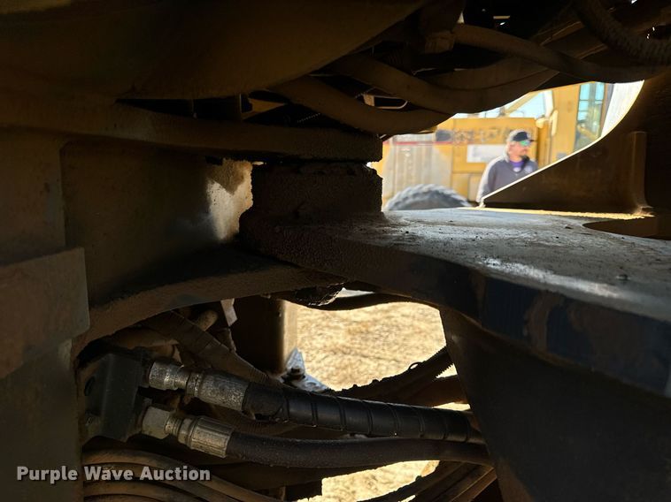 image for item DV1766 2004 Komatsu WA250-5 wheel loader