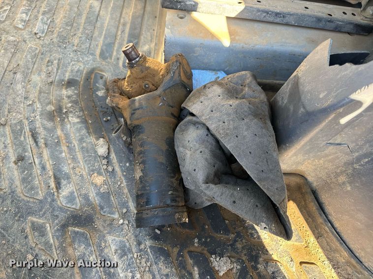 image for item DV1766 2004 Komatsu WA250-5 wheel loader