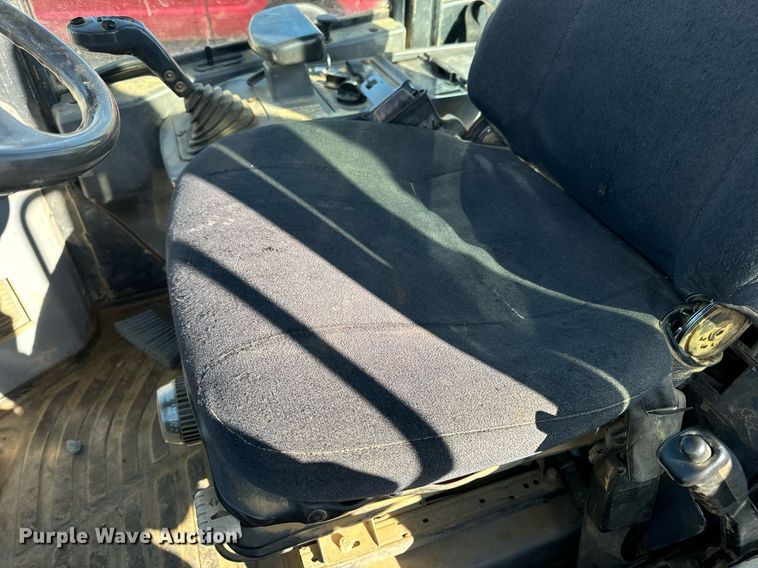 image for item DV1766 2004 Komatsu WA250-5 wheel loader