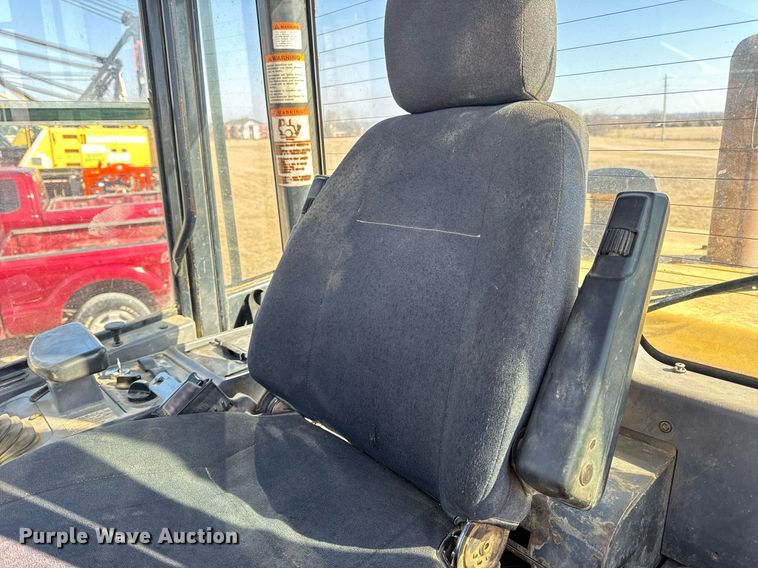 image for item DV1766 2004 Komatsu WA250-5 wheel loader