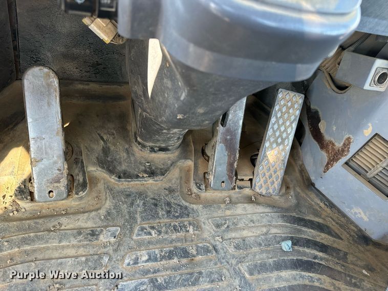 image for item DV1766 2004 Komatsu WA250-5 wheel loader