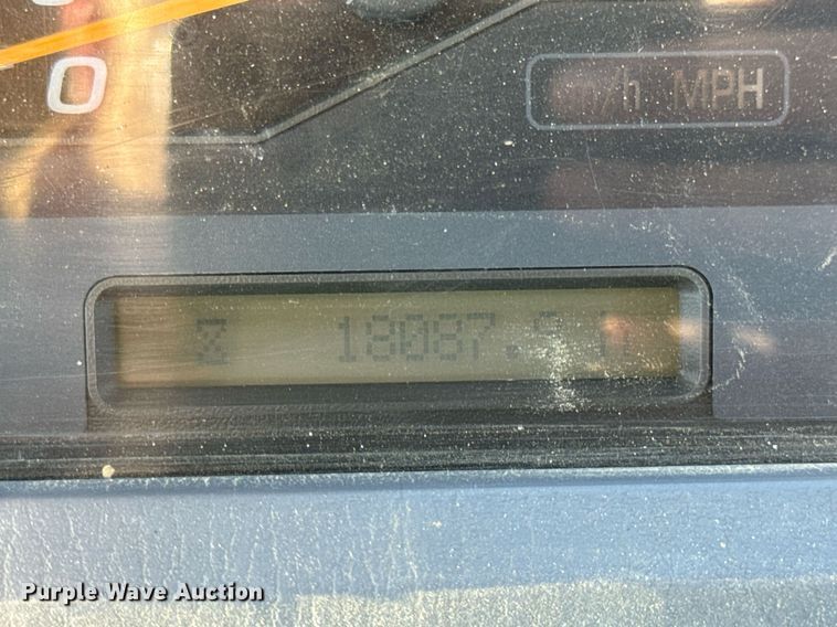 image for item DV1766 2004 Komatsu WA250-5 wheel loader