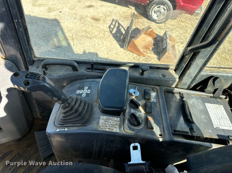 image for item DV1766 2004 Komatsu WA250-5 wheel loader