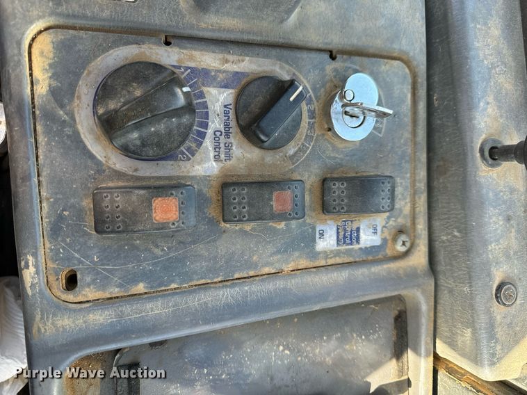 image for item DV1766 2004 Komatsu WA250-5 wheel loader