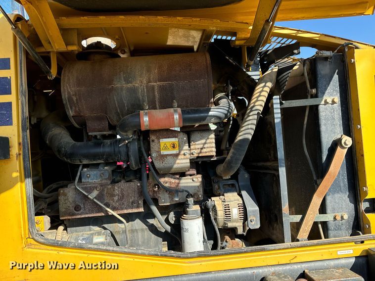 image for item DV1766 2004 Komatsu WA250-5 wheel loader