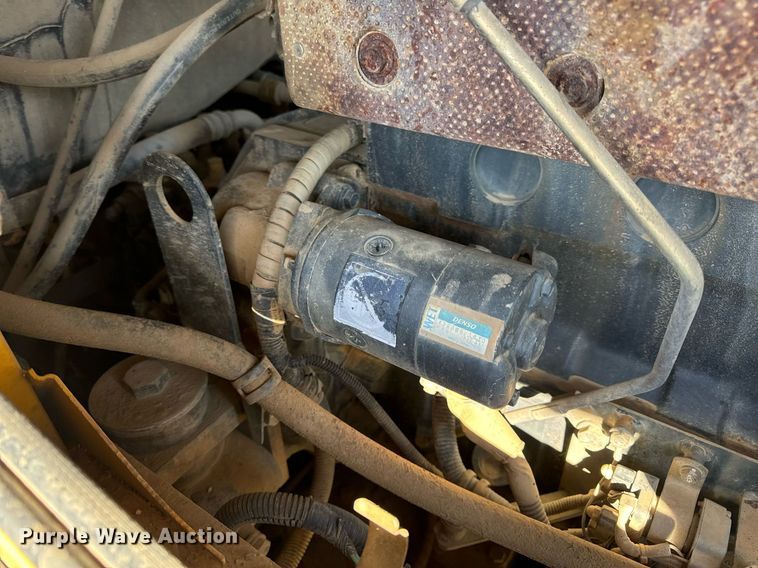 image for item DV1766 2004 Komatsu WA250-5 wheel loader