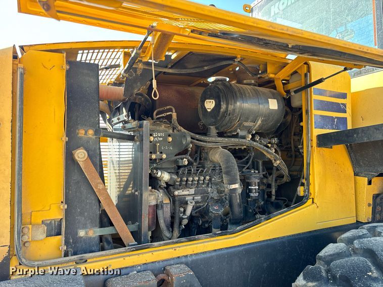 image for item DV1766 2004 Komatsu WA250-5 wheel loader