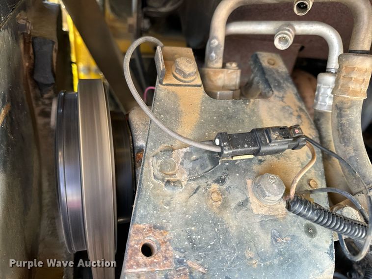 image for item DV1766 2004 Komatsu WA250-5 wheel loader