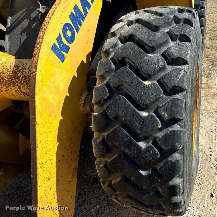 image for item DV1766 2004 Komatsu WA250-5 wheel loader