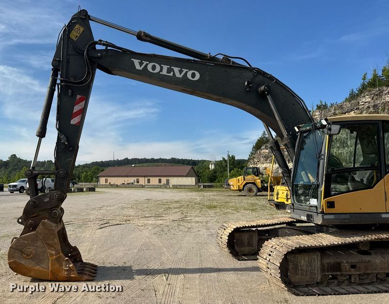 image for item DW3374 2008 Volvo EC210C L excavator