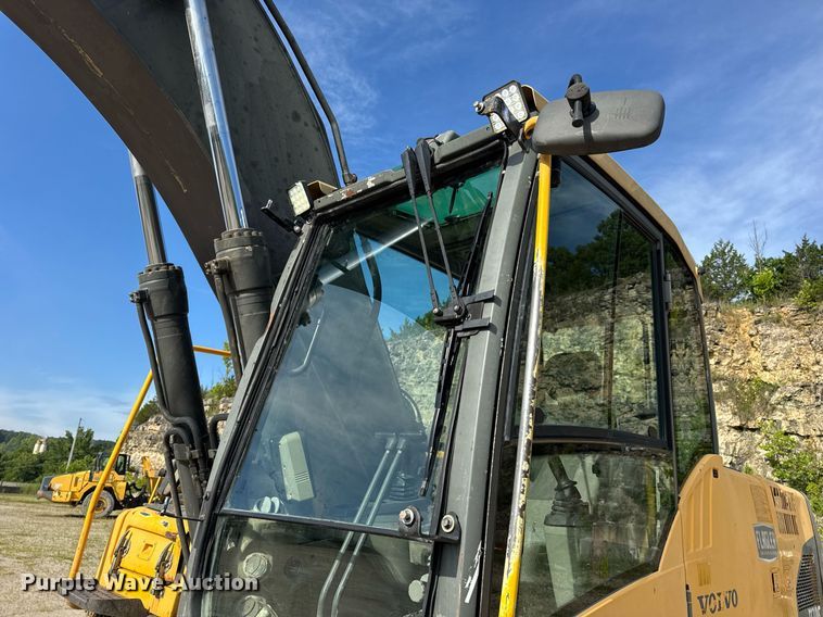 image for item DW3374 2008 Volvo EC210C L excavator