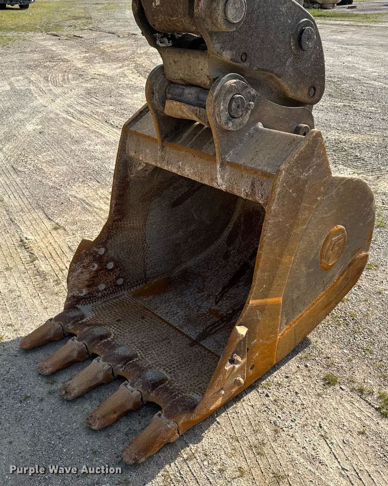 image for item DW3374 2008 Volvo EC210C L excavator