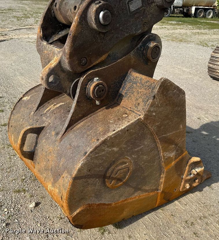 image for item DW3374 2008 Volvo EC210C L excavator