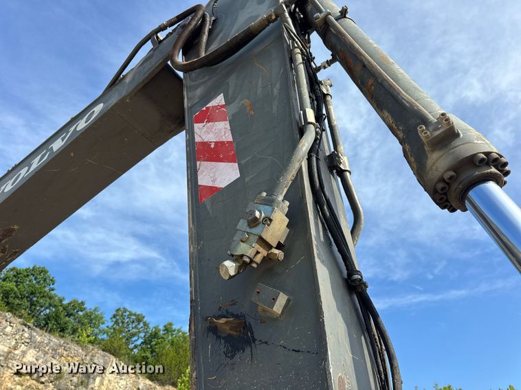 image for item DW3374 2008 Volvo EC210C L excavator