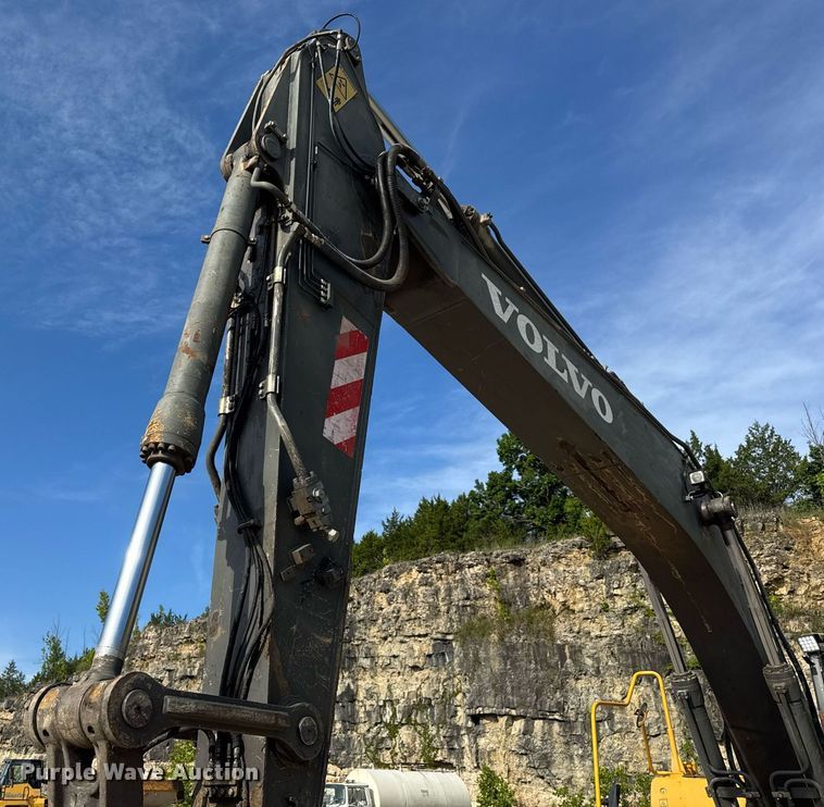 image for item DW3374 2008 Volvo EC210C L excavator