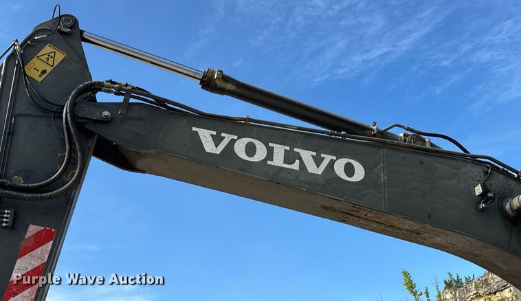 image for item DW3374 2008 Volvo EC210C L excavator