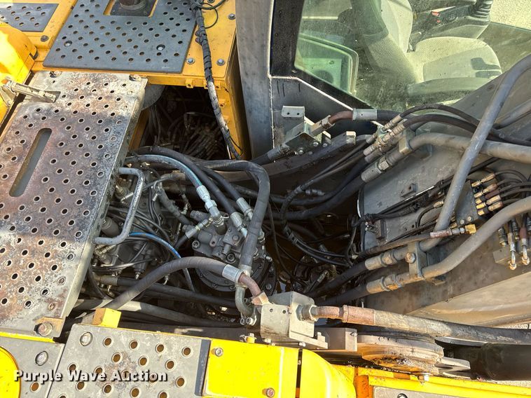 image for item DW3374 2008 Volvo EC210C L excavator