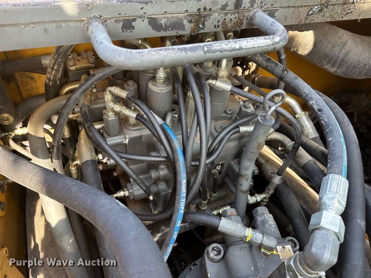 image for item DW3374 2008 Volvo EC210C L excavator