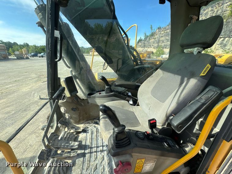 image for item DW3374 2008 Volvo EC210C L excavator