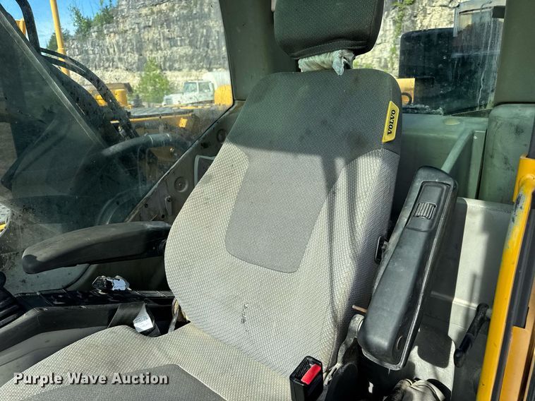 image for item DW3374 2008 Volvo EC210C L excavator