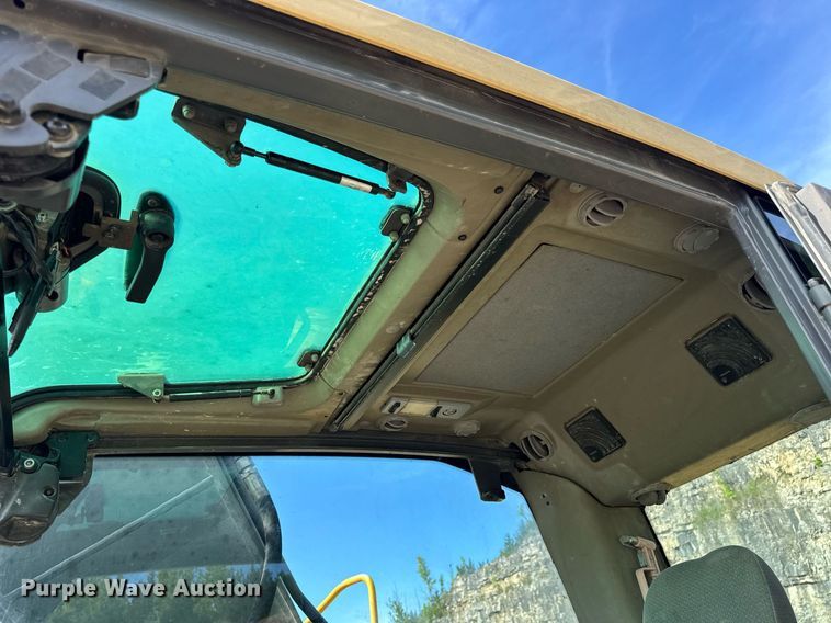 image for item DW3374 2008 Volvo EC210C L excavator