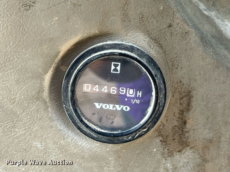 image for item DW3374 2008 Volvo EC210C L excavator